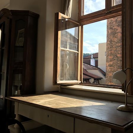 Queen Bee Apartments プラハ エクステリア 写真